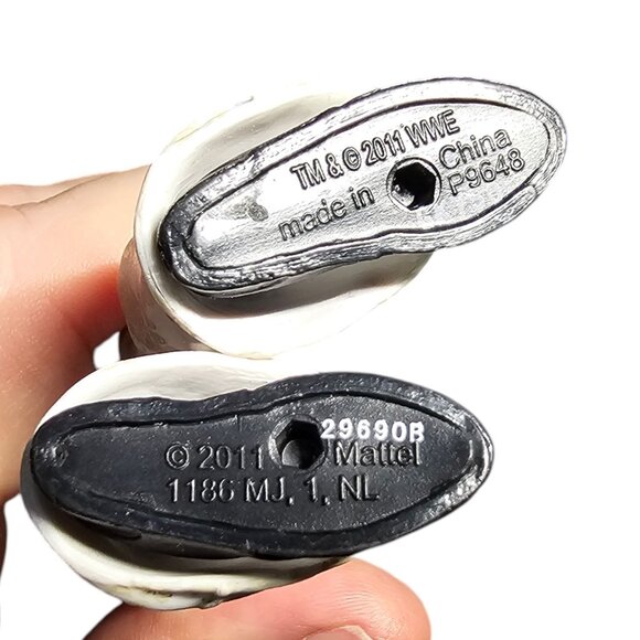 WWE Matt Hardy Wrestling Action Figure INCORRECT RIGHT HAND Toy 2011 Mattel - Picture 11 of 12